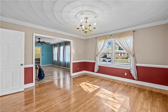 5233 Stratford Chase DR, Virginia Beach, VA 23464