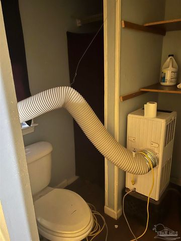 5943 Capitol Dr, Gulf Breeze, FL 32563