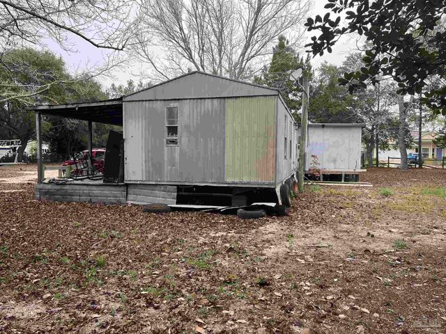 5943 Capitol Dr, Gulf Breeze, FL 32563