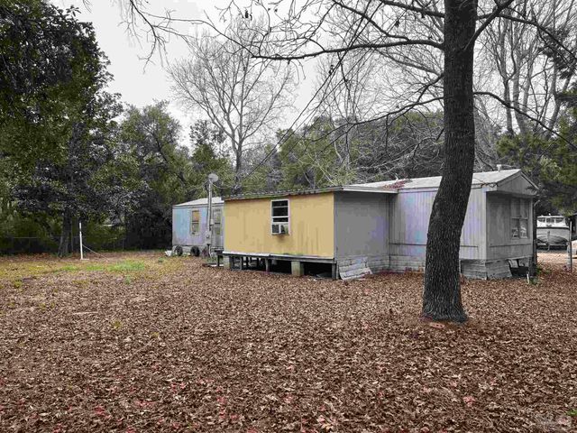 5943 Capitol Dr, Gulf Breeze, FL 32563