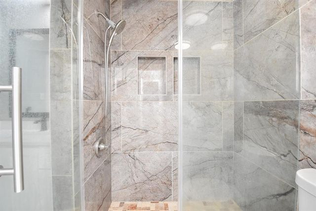 6418 Cambridge Glen Lane, Houston, TX 77035