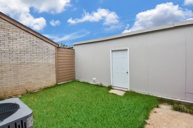 6418 Cambridge Glen Lane, Houston, TX 77035