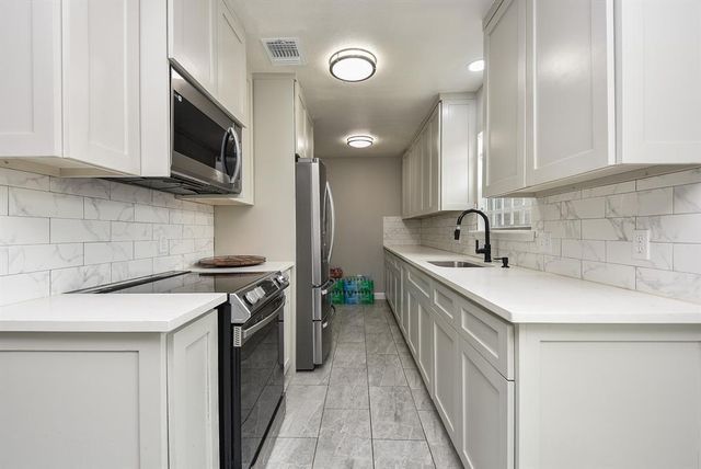 6418 Cambridge Glen Lane, Houston, TX 77035