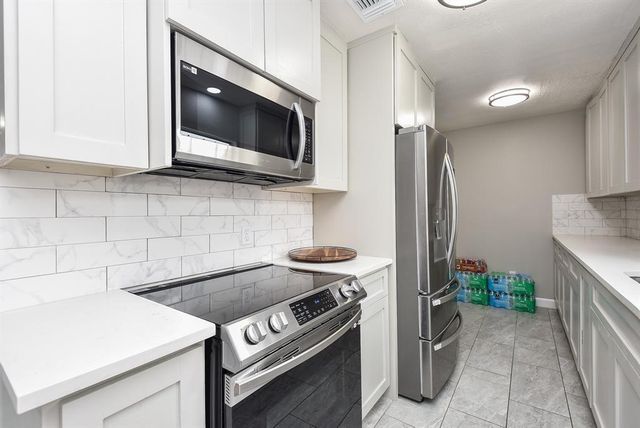 6418 Cambridge Glen Lane, Houston, TX 77035