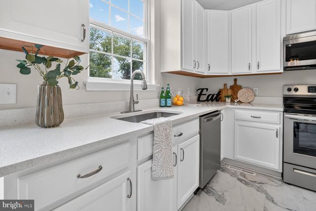 242 COLBERT ST, Taneytown, MD 21787