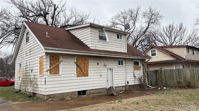 6937 Berkridge Court, Hazelwood, MO 63042