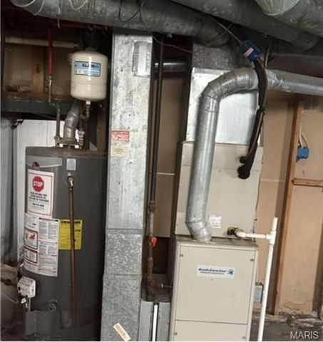 6937 Berkridge Court, Hazelwood, MO 63042