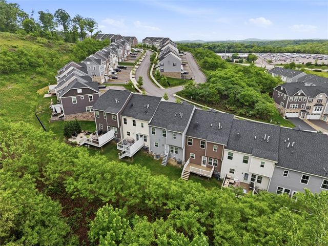 117 Moyer Hill Dr, Cranberry Twp, PA 16066