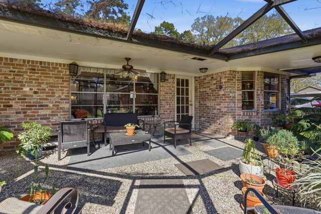 210 Basswood Drive, Spring, TX 77386