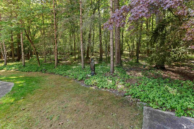 2534 Farmdale Drive, Sterling Heights, MI 48314