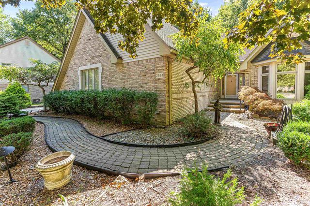 2534 Farmdale Drive, Sterling Heights, MI 48314