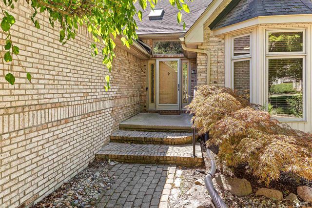 2534 Farmdale Drive, Sterling Heights, MI 48314
