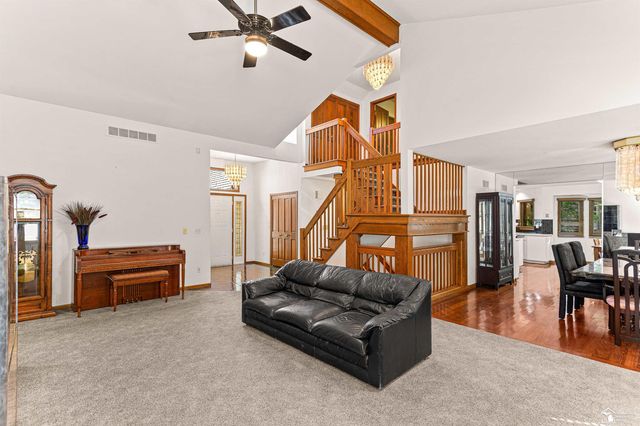 2534 Farmdale Drive, Sterling Heights, MI 48314