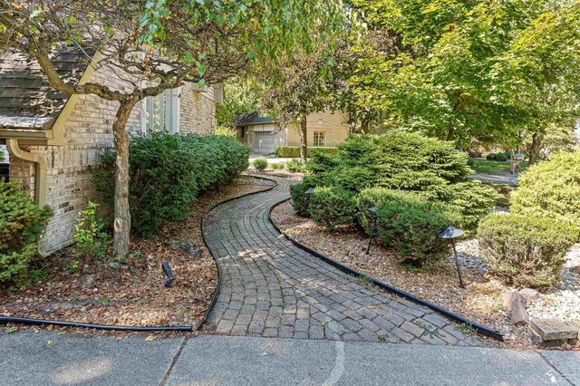 2534 Farmdale Drive, Sterling Heights, MI 48314
