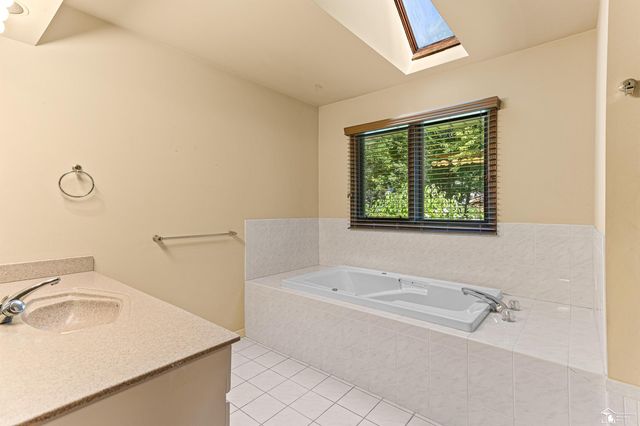 2534 Farmdale Drive, Sterling Heights, MI 48314