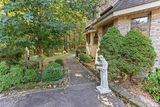 2534 Farmdale Drive, Sterling Heights, MI 48314