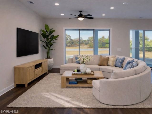 1062 Jay CT, Labelle, FL 33935