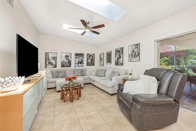 2437 HAWK AVENUE, Palm Harbor, FL 34683
