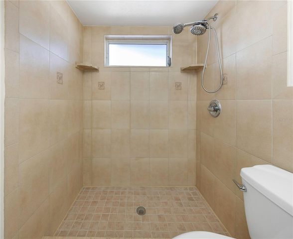 2437 HAWK AVENUE, Palm Harbor, FL 34683