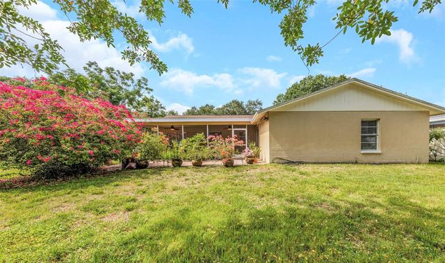 2437 HAWK AVENUE, Palm Harbor, FL 34683