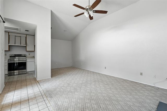 640 Bellaire Drive B, Hurst, TX 76053