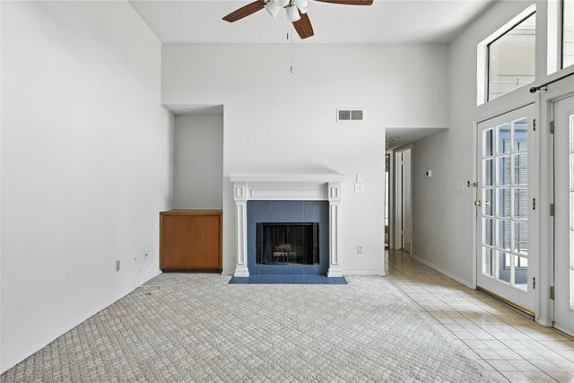 640 Bellaire Drive B, Hurst, TX 76053