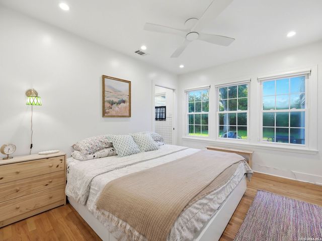218 Larkwood Drive, San Antonio, TX 78209