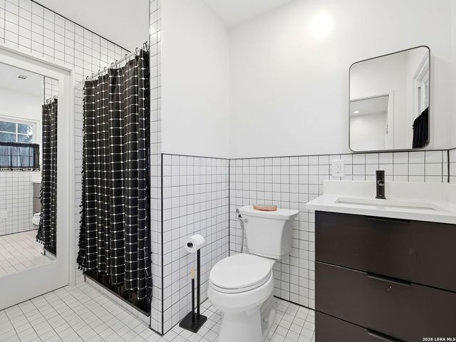 218 Larkwood Drive, San Antonio, TX 78209