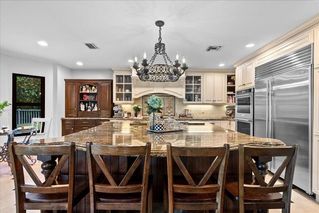 10798 SeaCliff Circle, Boca Raton, FL 33498