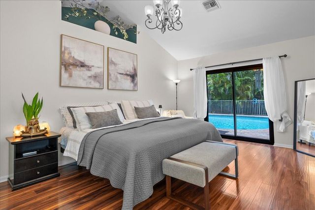 10798 SeaCliff Circle, Boca Raton, FL 33498