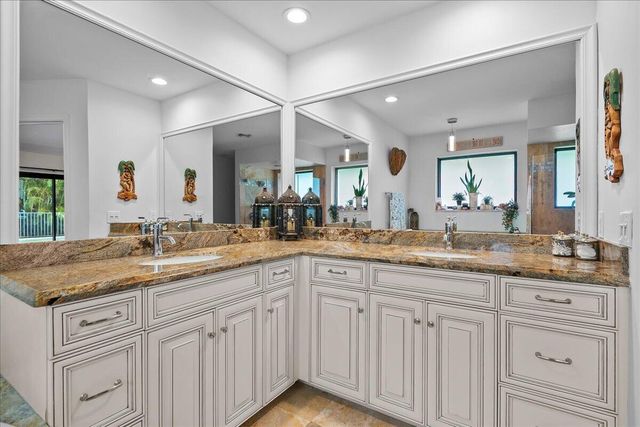 10798 SeaCliff Circle, Boca Raton, FL 33498