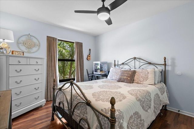 10798 SeaCliff Circle, Boca Raton, FL 33498