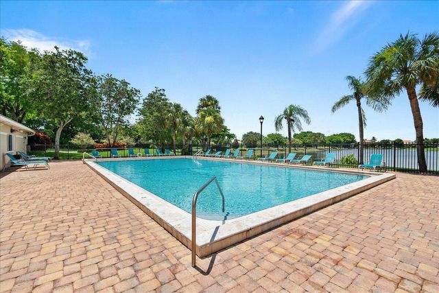 10798 SeaCliff Circle, Boca Raton, FL 33498