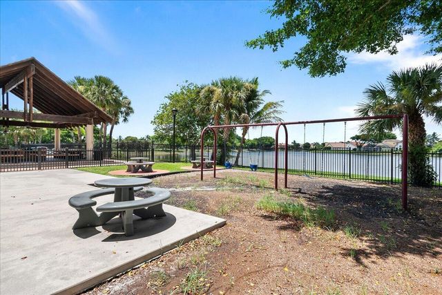 10798 SeaCliff Circle, Boca Raton, FL 33498