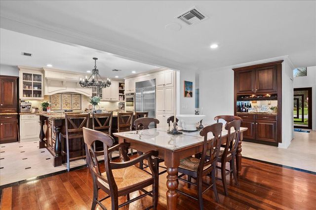 10798 SeaCliff Circle, Boca Raton, FL 33498
