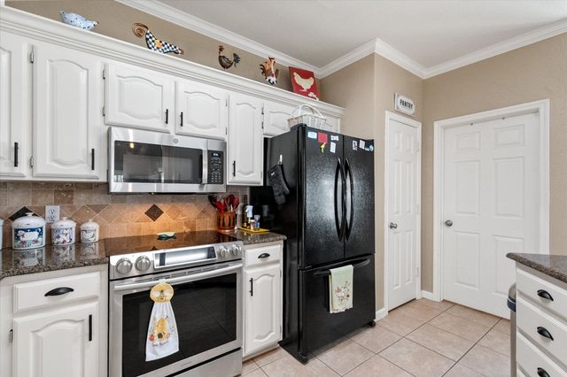 220 S Fork Drive, Hudson Oaks, TX 76087