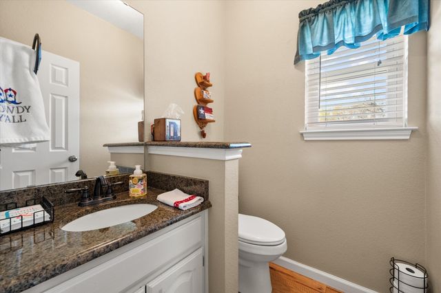 220 S Fork Drive, Hudson Oaks, TX 76087