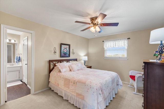 220 S Fork Drive, Hudson Oaks, TX 76087