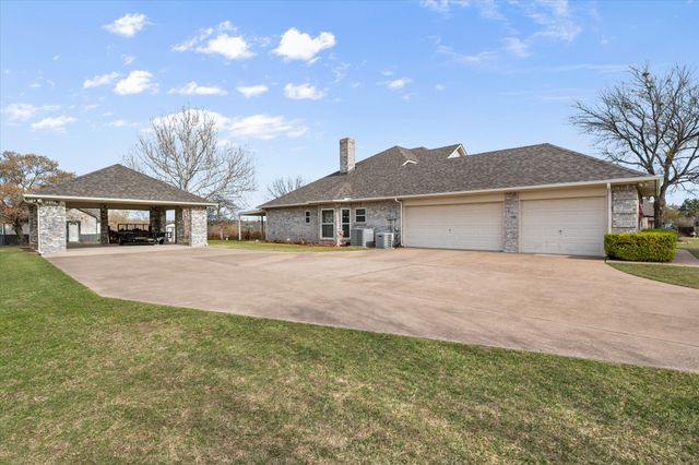 220 S Fork Drive, Hudson Oaks, TX 76087
