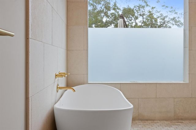 2024 Ford ST, Austin, TX 78704