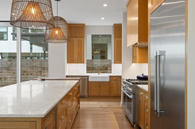 2024 Ford ST, Austin, TX 78704