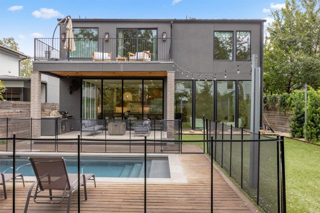 2024 Ford ST, Austin, TX 78704