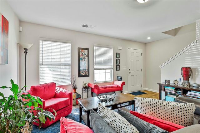 227 Fox Chase Way, Hogansville, GA 30230