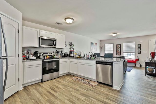 227 Fox Chase Way, Hogansville, GA 30230