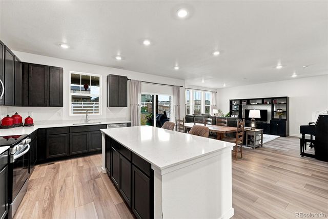 2144 S Fultondale Court, Aurora, CO 80018