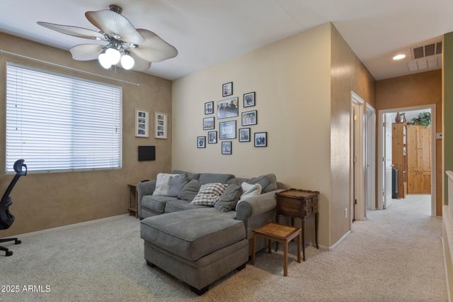 2116 W KURALT Drive, Anthem, AZ 85086