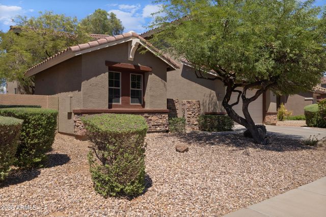 2116 W KURALT Drive, Anthem, AZ 85086