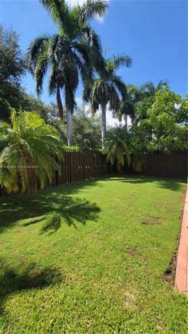 5280 NW 113th Place 5280, Doral, FL 33178