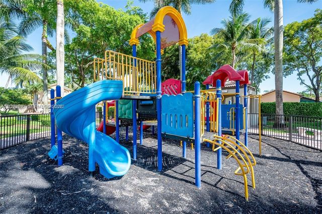 5280 NW 113th Place 5280, Doral, FL 33178