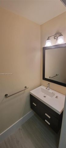 5280 NW 113th Place 5280, Doral, FL 33178